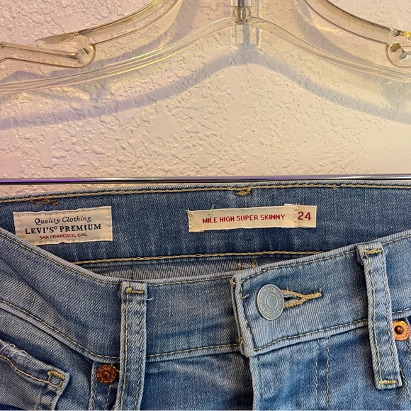 Levi’s Mile High Super Skinny Jeans with Holes and Frayed Bottoms - Picture 11 of 11